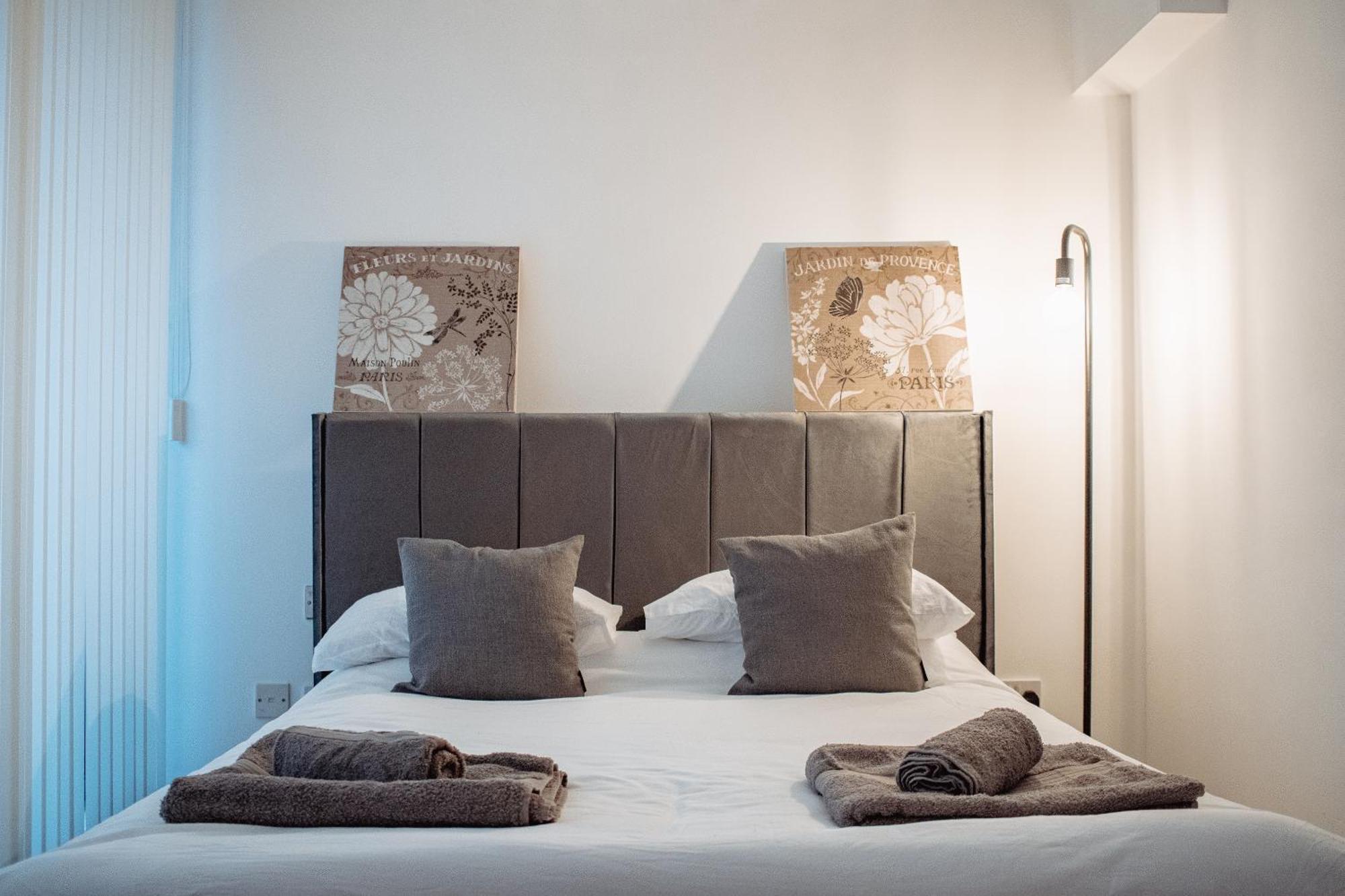 Central & Spacious, Sleeps 8, Perfect For Groups Leeds  Exterior foto