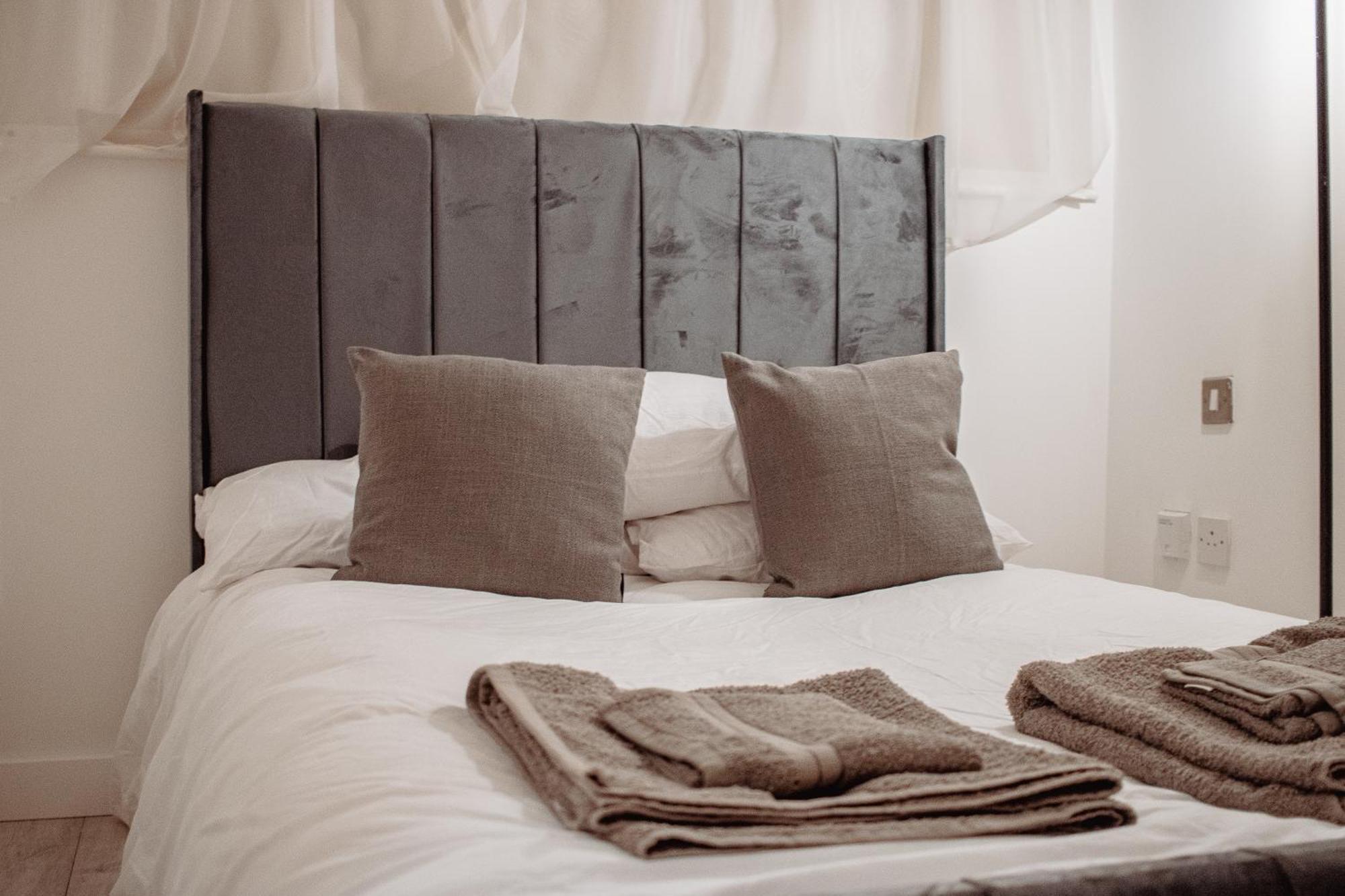 Central & Spacious, Sleeps 8, Perfect For Groups Leeds  Exterior foto